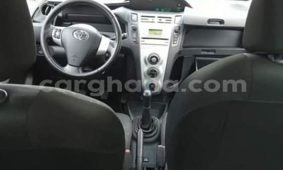 Ra Àlòkù Toyota Yaris funfun Ọkọ̀ in Sekondi–Takoradi Metropolitan ni Oorun Ra Àlòkù Toyota Yaris funfun Ọkọ̀ in Sekondi–Takoradi Metropolitan ni Oorun