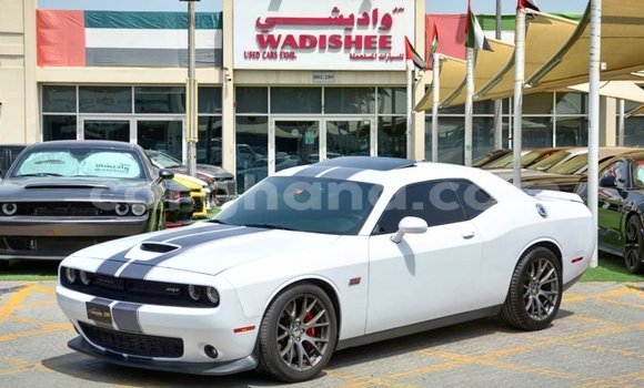 Ra Imported Dodge Challenger funfun Ọkọ̀ in Import - Dubai ni Ashanti Ra Imported Dodge Challenger funfun Ọkọ̀ in Import - Dubai ni Ashanti