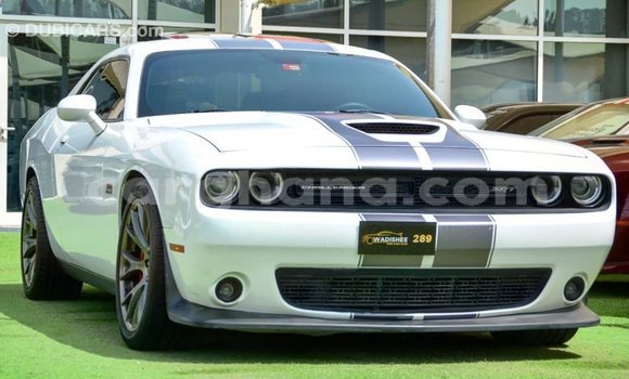 Ra Imported Dodge Challenger funfun Ọkọ̀ in Import - Dubai ni Ashanti Ra Imported Dodge Challenger funfun Ọkọ̀ in Import - Dubai ni Ashanti
