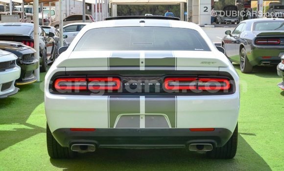 Ra Imported Dodge Challenger funfun Ọkọ̀ in Import - Dubai ni Ashanti Ra Imported Dodge Challenger funfun Ọkọ̀ in Import - Dubai ni Ashanti