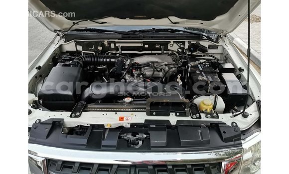 Sayi Imported Mitsubishi Pajero White Mota in Import - Dubai a Ashanti Sayi Imported Mitsubishi Pajero White Mota in Import - Dubai a Ashanti