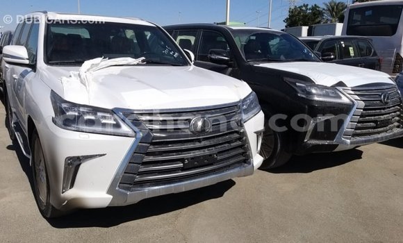 Sayi Imported Lexus LX White Mota in Import - Dubai a Ashanti Sayi Imported Lexus LX White Mota in Import - Dubai a Ashanti