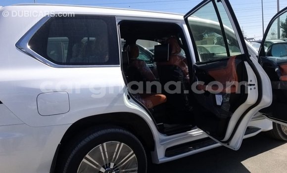 Sayi Imported Lexus LX White Mota in Import - Dubai a Ashanti Sayi Imported Lexus LX White Mota in Import - Dubai a Ashanti