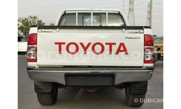 Ra Imported Toyota Hilux funfun Ọkọ̀ in Import - Dubai ni Ashanti Ra Imported Toyota Hilux funfun Ọkọ̀ in Import - Dubai ni Ashanti