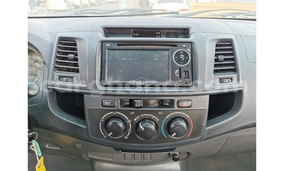 Ra Imported Toyota Hilux funfun Ọkọ̀ in Import - Dubai ni Ashanti Ra Imported Toyota Hilux funfun Ọkọ̀ in Import - Dubai ni Ashanti