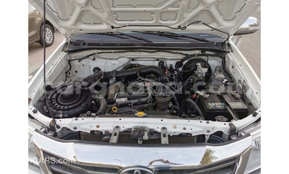 Ra Imported Toyota Hilux funfun Ọkọ̀ in Import - Dubai ni Ashanti Ra Imported Toyota Hilux funfun Ọkọ̀ in Import - Dubai ni Ashanti