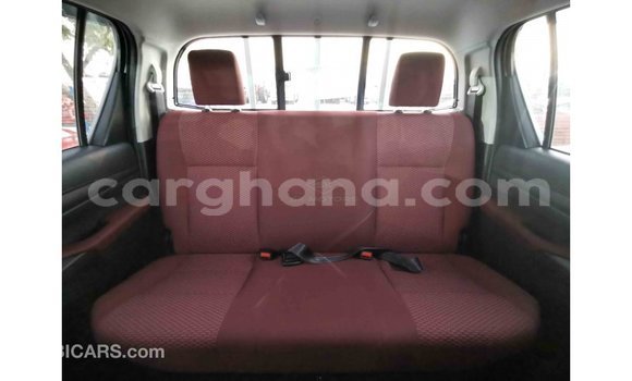 Ra Imported Toyota Hilux funfun Ọkọ̀ in Import - Dubai ni Ashanti Ra Imported Toyota Hilux funfun Ọkọ̀ in Import - Dubai ni Ashanti