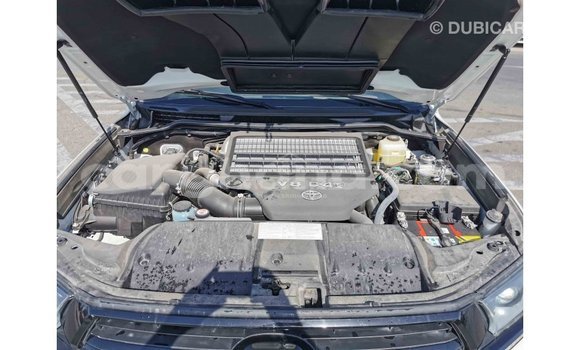 Buy Import Toyota Land Cruiser White Car in Import - Dubai in Ashanti Buy Import Toyota Land Cruiser White Car in Import - Dubai in Ashanti