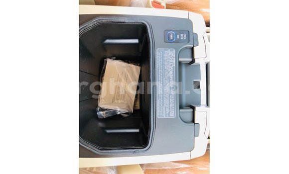Buy Import Toyota Land Cruiser White Car in Import - Dubai in Ashanti Buy Import Toyota Land Cruiser White Car in Import - Dubai in Ashanti