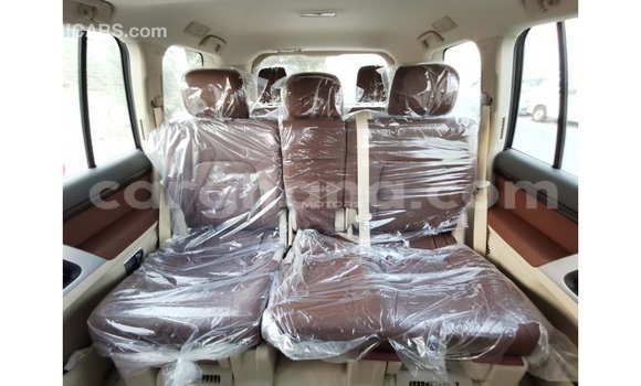 Buy Import Toyota Land Cruiser White Car in Import - Dubai in Ashanti Buy Import Toyota Land Cruiser White Car in Import - Dubai in Ashanti