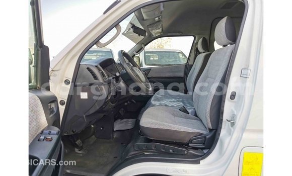Ra Imported Toyota Hiace funfun Ọkọ̀ in Import - Dubai ni Ashanti Ra Imported Toyota Hiace funfun Ọkọ̀ in Import - Dubai ni Ashanti