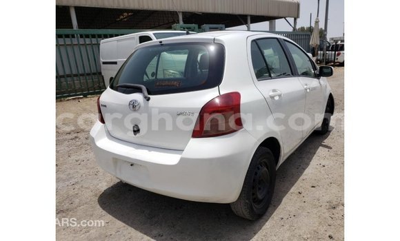 Ra Imported Toyota Yaris funfun Ọkọ̀ in Import - Dubai ni Ashanti Ra Imported Toyota Yaris funfun Ọkọ̀ in Import - Dubai ni Ashanti