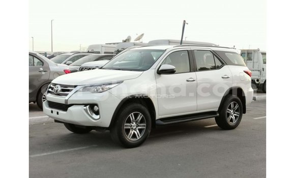 Buy Import Toyota Fortuner White Car in Import - Dubai in Ashanti Buy Import Toyota Fortuner White Car in Import - Dubai in Ashanti