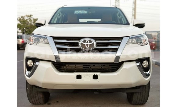 Buy Import Toyota Fortuner White Car in Import - Dubai in Ashanti Buy Import Toyota Fortuner White Car in Import - Dubai in Ashanti