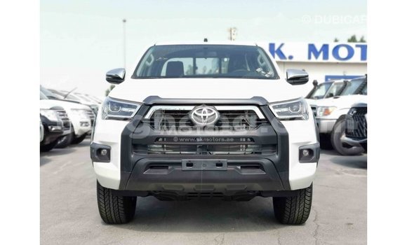 Sayi Imported Toyota Hilux White Mota in Import - Dubai a Ashanti Sayi Imported Toyota Hilux White Mota in Import - Dubai a Ashanti