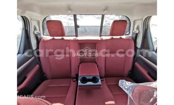 Sayi Imported Toyota Hilux White Mota in Import - Dubai a Ashanti Sayi Imported Toyota Hilux White Mota in Import - Dubai a Ashanti