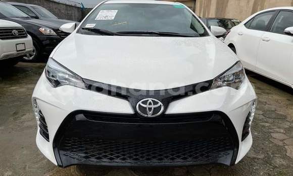 Buy Used Toyota Corolla White Car in Atebubu–Amantin in Brong-Ahafo Buy Used Toyota Corolla White Car in Atebubu–Amantin in Brong-Ahafo