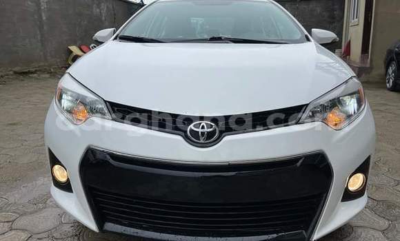 Buy Used Toyota Corolla White Car in Atebubu–Amantin in Brong-Ahafo Buy Used Toyota Corolla White Car in Atebubu–Amantin in Brong-Ahafo