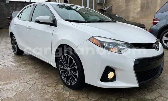 Buy Used Toyota Corolla White Car in Atebubu–Amantin in Brong-Ahafo Buy Used Toyota Corolla White Car in Atebubu–Amantin in Brong-Ahafo