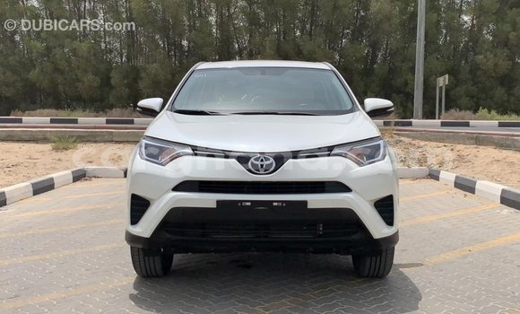 Buy Import Toyota 4Runner White Car in Import - Dubai in Ashanti Buy Import Toyota 4Runner White Car in Import - Dubai in Ashanti