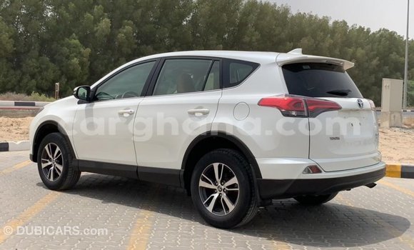 Buy Import Toyota 4Runner White Car in Import - Dubai in Ashanti Buy Import Toyota 4Runner White Car in Import - Dubai in Ashanti