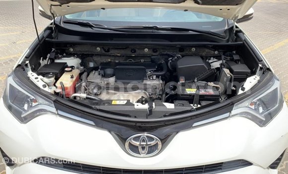 Buy Import Toyota 4Runner White Car in Import - Dubai in Ashanti Buy Import Toyota 4Runner White Car in Import - Dubai in Ashanti