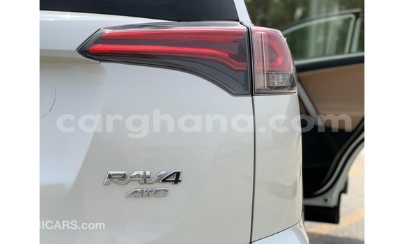 Buy Import Toyota 4Runner White Car in Import - Dubai in Ashanti Buy Import Toyota 4Runner White Car in Import - Dubai in Ashanti