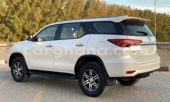 Ra Imported Toyota Fortuner funfun Ọkọ̀ in Import - Dubai ni Ashanti Ra Imported Toyota Fortuner funfun Ọkọ̀ in Import - Dubai ni Ashanti