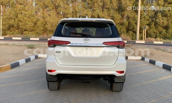 Ra Imported Toyota Fortuner funfun Ọkọ̀ in Import - Dubai ni Ashanti Ra Imported Toyota Fortuner funfun Ọkọ̀ in Import - Dubai ni Ashanti