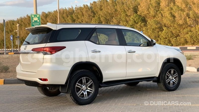 Big with watermark toyota fortuner ashanti import dubai 33474