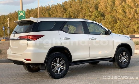 Ra Imported Toyota Fortuner funfun Ọkọ̀ in Import - Dubai ni Ashanti Ra Imported Toyota Fortuner funfun Ọkọ̀ in Import - Dubai ni Ashanti