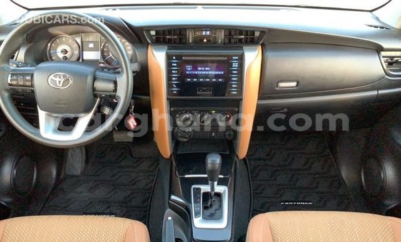 Ra Imported Toyota Fortuner funfun Ọkọ̀ in Import - Dubai ni Ashanti Ra Imported Toyota Fortuner funfun Ọkọ̀ in Import - Dubai ni Ashanti