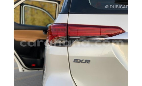 Ra Imported Toyota Fortuner funfun Ọkọ̀ in Import - Dubai ni Ashanti Ra Imported Toyota Fortuner funfun Ọkọ̀ in Import - Dubai ni Ashanti