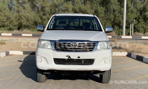 Buy Import Toyota Hilux White Car in Import - Dubai in Ashanti Buy Import Toyota Hilux White Car in Import - Dubai in Ashanti