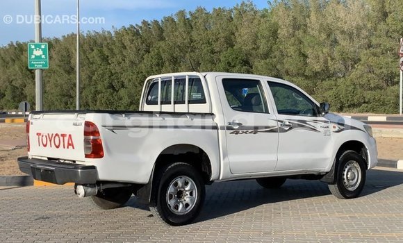 Buy Import Toyota Hilux White Car in Import - Dubai in Ashanti Buy Import Toyota Hilux White Car in Import - Dubai in Ashanti