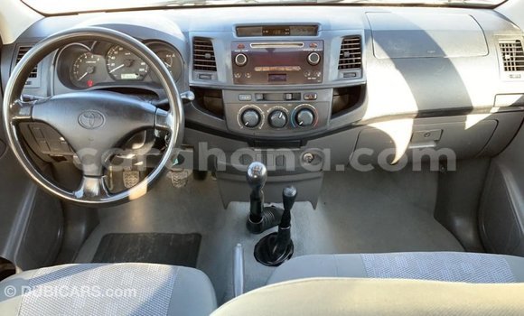 Buy Import Toyota Hilux White Car in Import - Dubai in Ashanti Buy Import Toyota Hilux White Car in Import - Dubai in Ashanti
