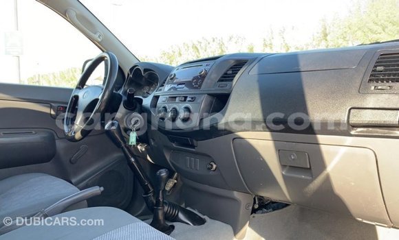 Buy Import Toyota Hilux White Car in Import - Dubai in Ashanti Buy Import Toyota Hilux White Car in Import - Dubai in Ashanti