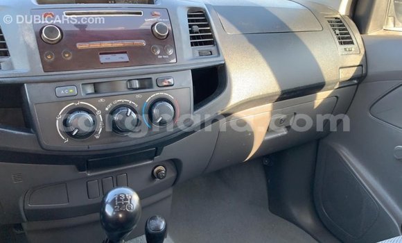 Buy Import Toyota Hilux White Car in Import - Dubai in Ashanti Buy Import Toyota Hilux White Car in Import - Dubai in Ashanti