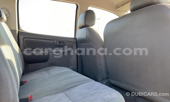 Buy Import Toyota Hilux White Car in Import - Dubai in Ashanti Buy Import Toyota Hilux White Car in Import - Dubai in Ashanti