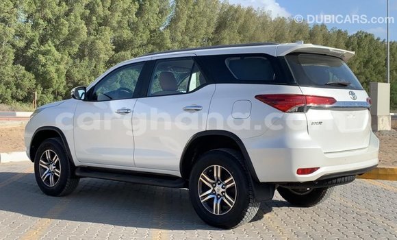 Sayi Imported Toyota Fortuner White Mota in Import - Dubai a Ashanti Sayi Imported Toyota Fortuner White Mota in Import - Dubai a Ashanti