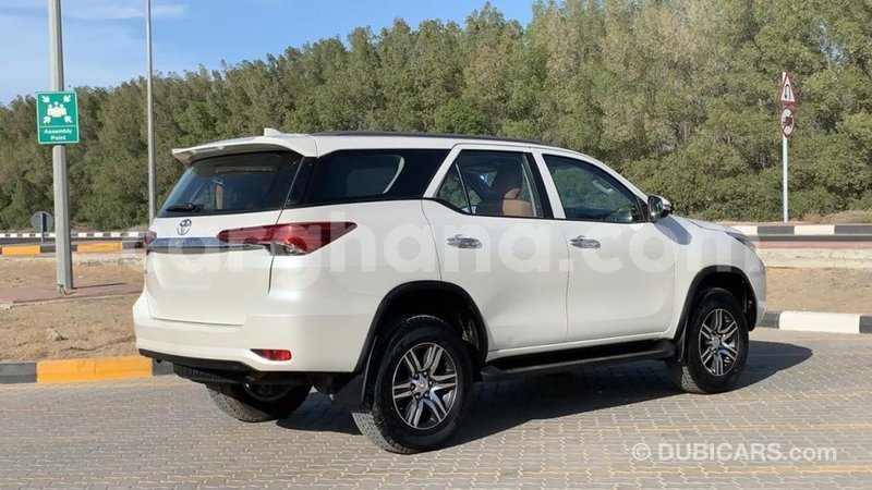 Big with watermark toyota fortuner ashanti import dubai 33476