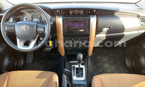 Sayi Imported Toyota Fortuner White Mota in Import - Dubai a Ashanti Sayi Imported Toyota Fortuner White Mota in Import - Dubai a Ashanti