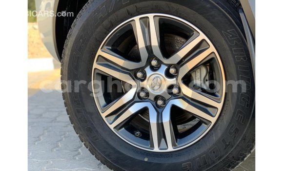 Sayi Imported Toyota Fortuner White Mota in Import - Dubai a Ashanti Sayi Imported Toyota Fortuner White Mota in Import - Dubai a Ashanti