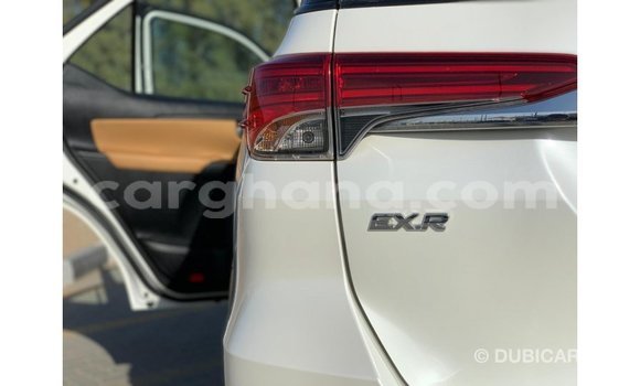 Sayi Imported Toyota Fortuner White Mota in Import - Dubai a Ashanti Sayi Imported Toyota Fortuner White Mota in Import - Dubai a Ashanti