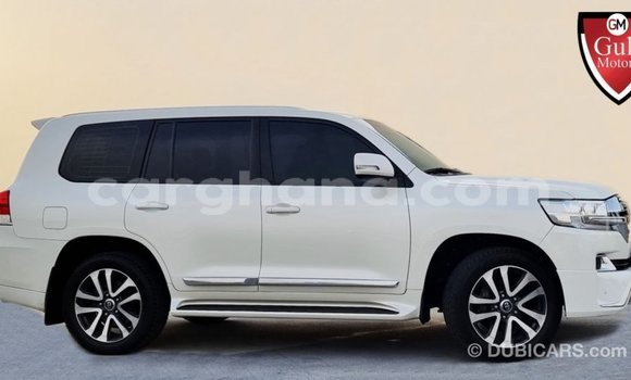 Buy Import Toyota Land Cruiser White Car in Import - Dubai in Ashanti Buy Import Toyota Land Cruiser White Car in Import - Dubai in Ashanti