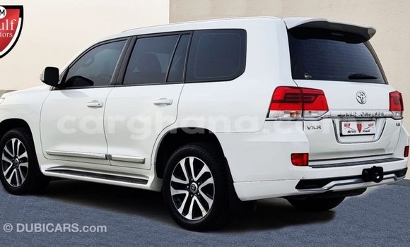Buy Import Toyota Land Cruiser White Car in Import - Dubai in Ashanti Buy Import Toyota Land Cruiser White Car in Import - Dubai in Ashanti