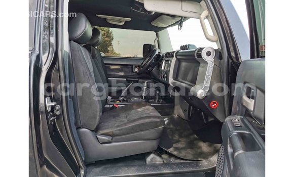 Sayi Imported Toyota FJ Cruiser Black Mota in Import - Dubai a Ashanti Sayi Imported Toyota FJ Cruiser Black Mota in Import - Dubai a Ashanti