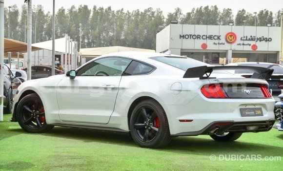 Sayi Imported Ford Mustang White Mota in Import - Dubai a Ashanti Sayi Imported Ford Mustang White Mota in Import - Dubai a Ashanti