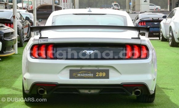 Sayi Imported Ford Mustang White Mota in Import - Dubai a Ashanti Sayi Imported Ford Mustang White Mota in Import - Dubai a Ashanti