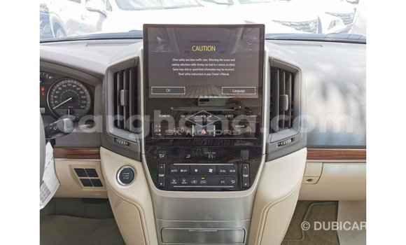 Ra Imported Toyota Land Cruiser funfun Ọkọ̀ in Import - Dubai ni Ashanti Ra Imported Toyota Land Cruiser funfun Ọkọ̀ in Import - Dubai ni Ashanti